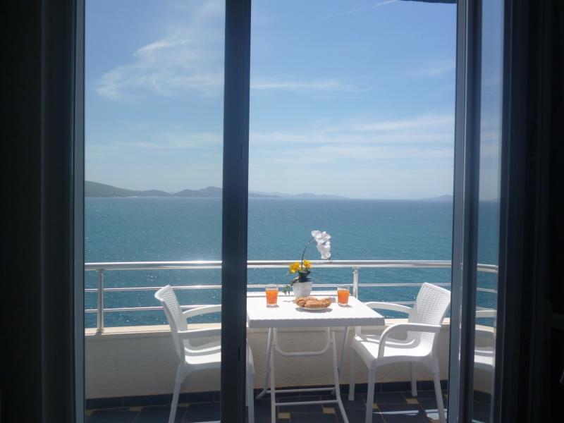 Beautifull Holiday Apartment Larisa Sarande Ngoại thất bức ảnh