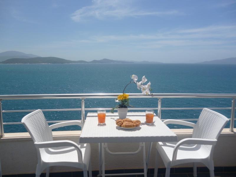 Beautifull Holiday Apartment Larisa Sarande Ngoại thất bức ảnh